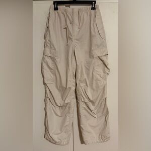 NWT Aritzia TNA Creamy Ivory Squad Pocket Cargo Pants Regular Size Small